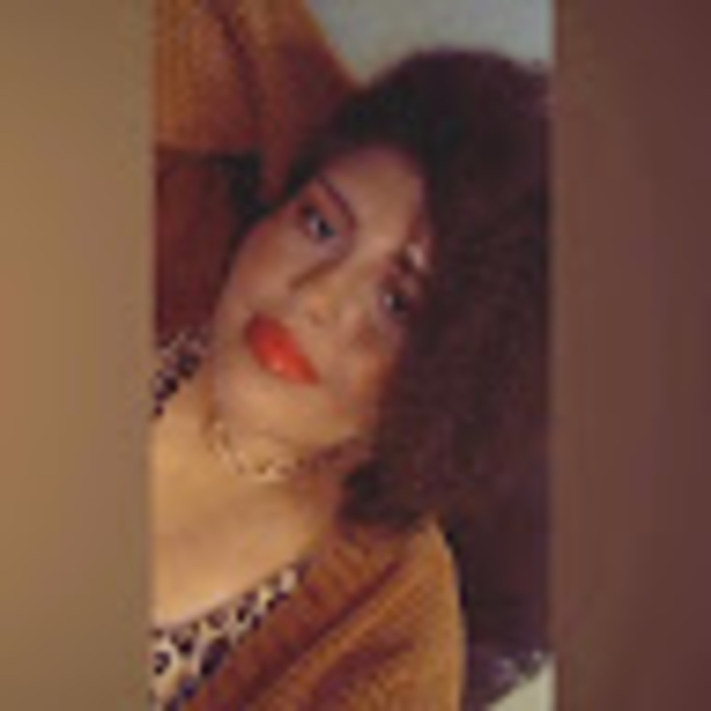 Meet your Posher, Tia